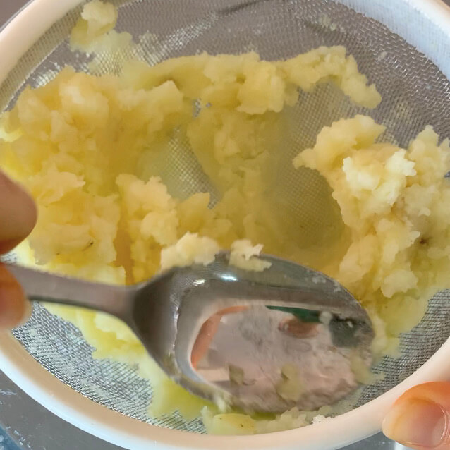 Mashing potato