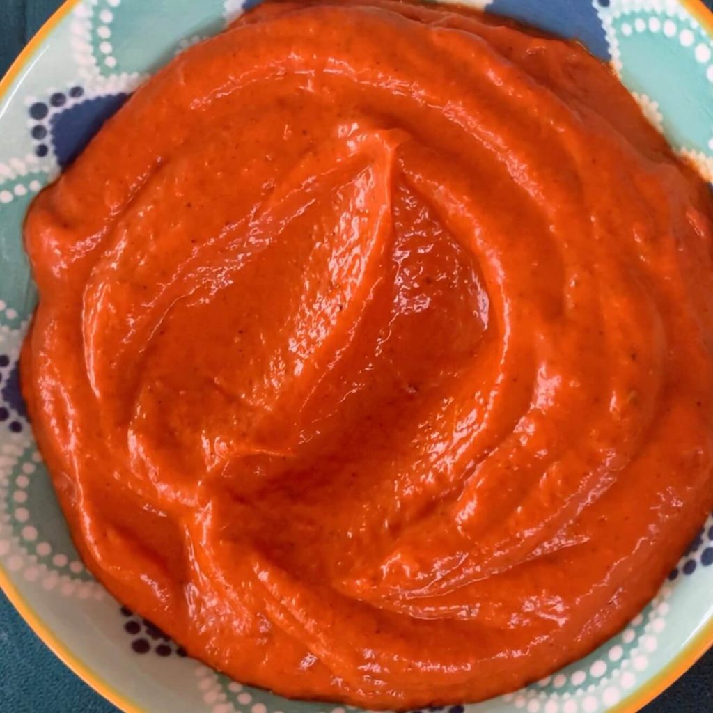 Smokey fire roasted capsicum red pepper sauce dip - Mon Mack Food