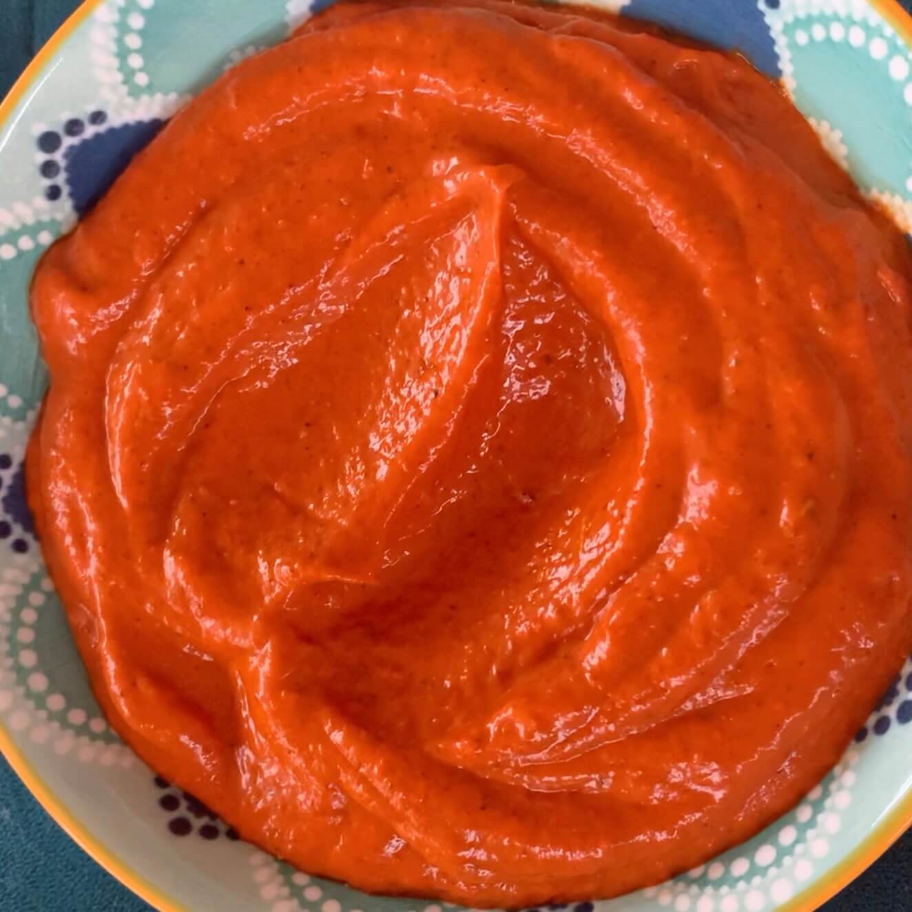 Smokey fire roasted capsicum red pepper sauce dip - Mon Mack Food